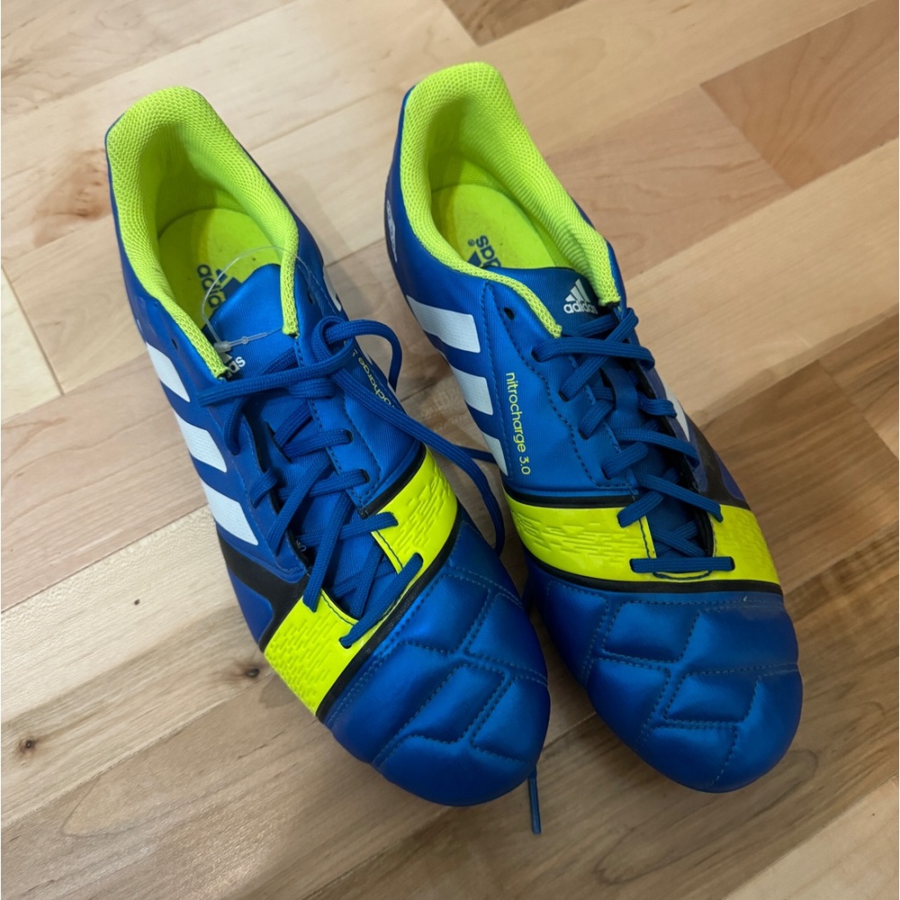 Adidas soccer shoe BNWoT